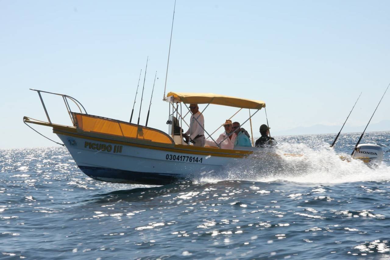Picudo III running — Baja Mosquito Fleet, La Paz