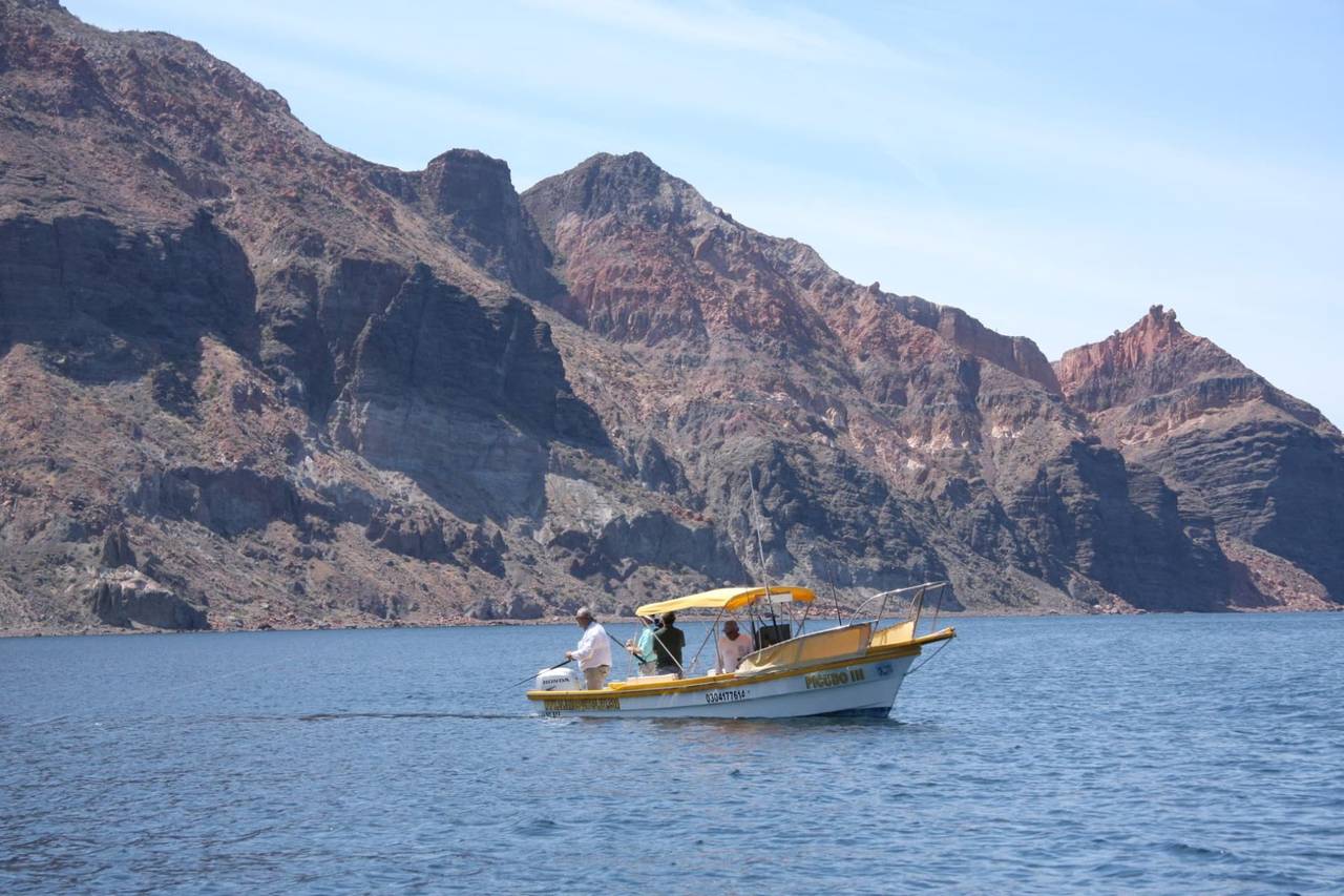 Picudo III under the mountains — Baja Mosquito Fleet, La Paz